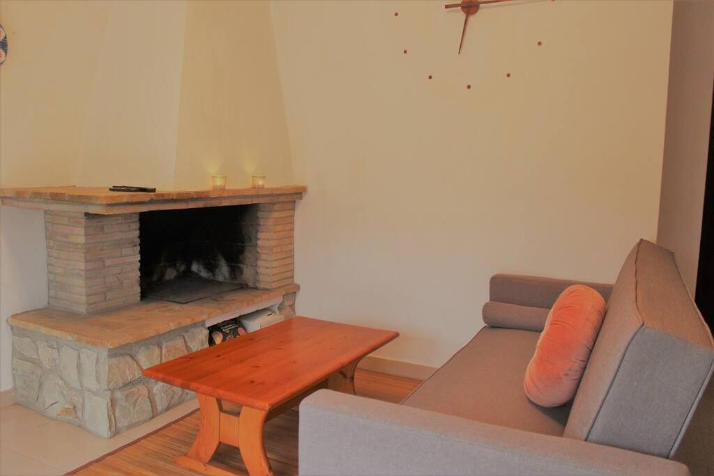 Apartament Amb Terrassa I Parking Llanca Luaran gambar