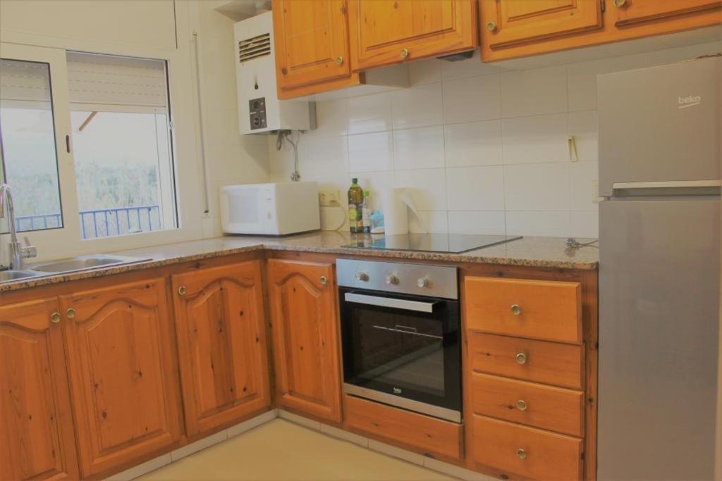 Apartament Amb Terrassa I Parking Llanca Luaran gambar